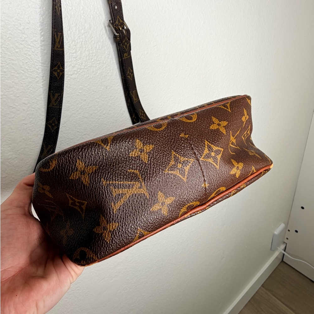 Louis Vuitton Monogram Brown Crossbody Vintage Bag - Picture 4 of 14